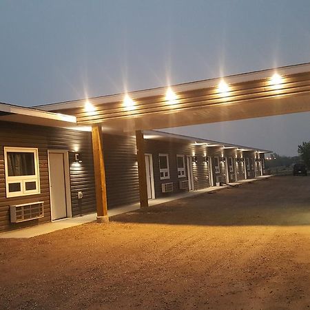 Centennial Motel Kindersley Esterno foto