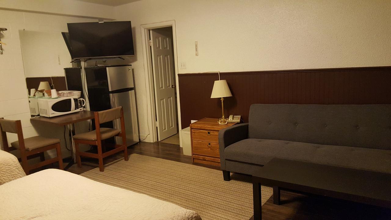Centennial Motel Kindersley Esterno foto